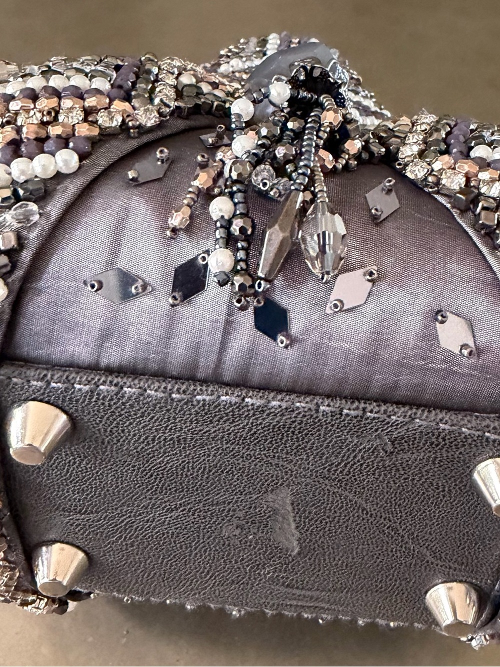 Mary Frances Beaded Gray Evening Wristlet Handbag, Magnetic Closure - Picture 14 of 14